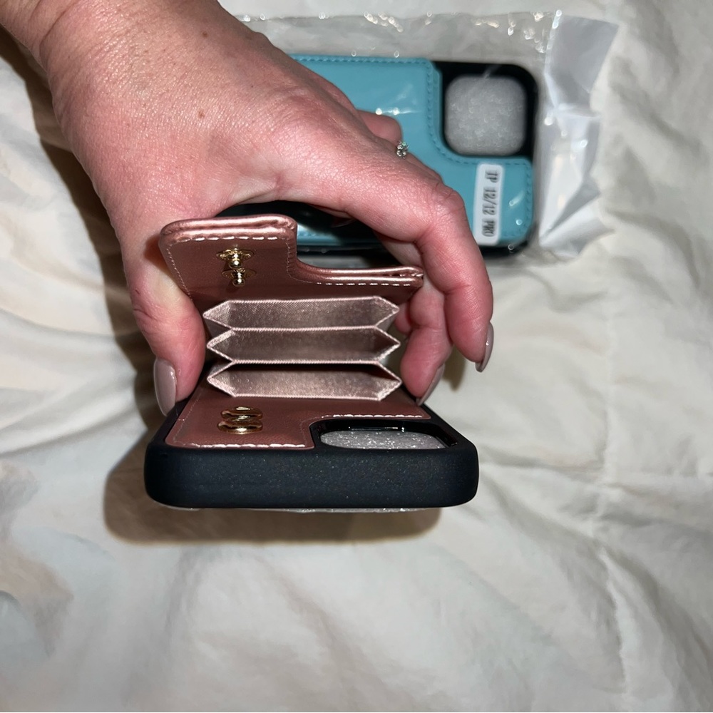 ⭐️2 FOR 1⭐️ NEW iPhone 12pro cell phone case - Picture 4 of 4